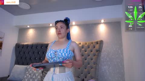 Caro Fisher online show from April 5, 1:08 pm