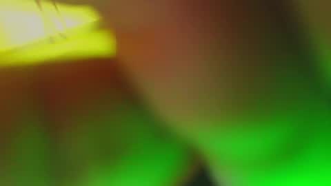 Snapshot of caro_zapata chatting on December 19, 11:18 am Carolina online show from December 19, 11:18 am