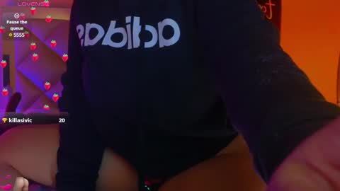 Snapshot of caro_zapata chatting on February 19, 11:49 am Carolina online show from February 19, 11:49 am