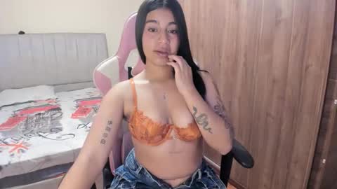 Snapshot of carol_gomez73 chatting on April 28, 10:42 am carol gomez73 online show from April 28, 10:42 am