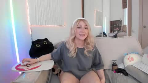 carol_may_ online show from March 14, 11:37 am