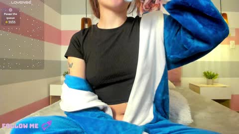 Snapshot of carol_pinter chatting on January 20, 1:32 pm Carol online show from January 20, 1:32 pm