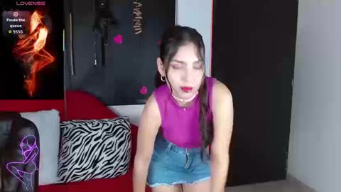 Caroline online show from September 24, 1:36 pm