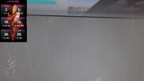 Caroline online show from November 13, 1:32 pm