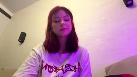 Snapshot of carolakoebel chatting on July 4, 6:03 pm Eliza online show from July 4, 6:03 pm