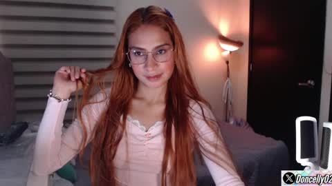 Carolayn online show from February 8, 9:04 pm