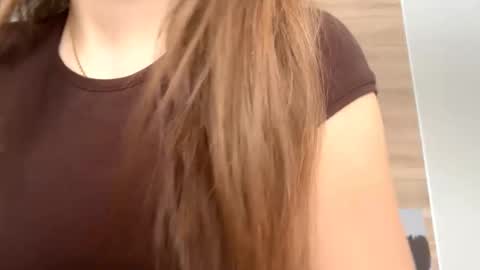 Snapshot of carolecronan chatting on February 10, 8:29 am Lisa online show from February 10, 8:29 am