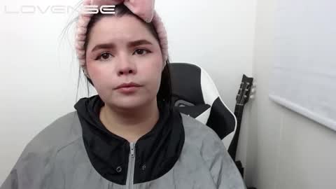 Snapshot of carolina_lee12 chatting on October 27, 1:20 am carolina online show from October 27, 1:20 am