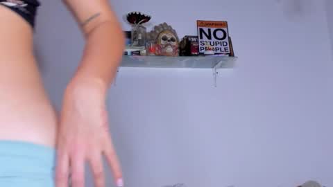 CarolinaM online show from December 2, 5:30 pm