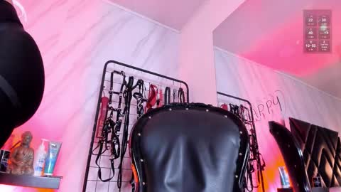 carolina online show from February 16, 8:05 pm