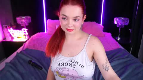 Snapshot of carolinadia chatting on December 12, 7:52 am carolinadia online show from December 12, 7:52 am