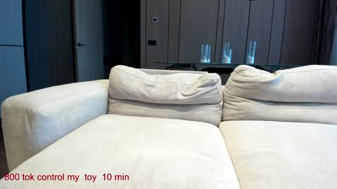 Lina.I will online 1 December   online show from December 14, 12:12 pm