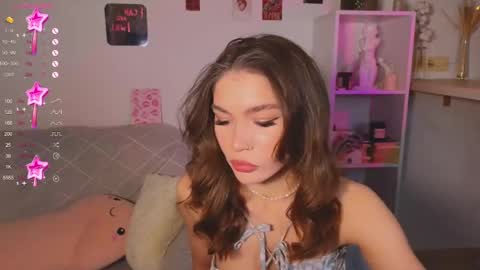 Caroline online show from December 25, 8:28 pm