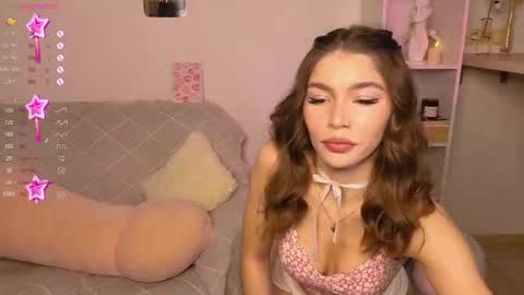 Caroline online show from December 28, 11:09 am