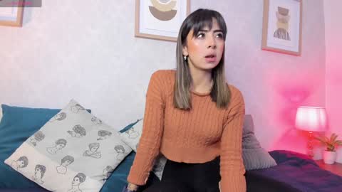 Snapshot of caroline_dh chatting on January 9, 11:58 am Caroline online show from January 9, 11:58 am
