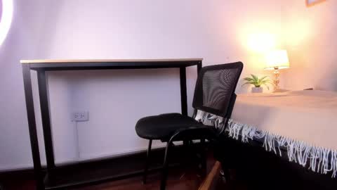  Caroline  online show from March 20, 11:37 am