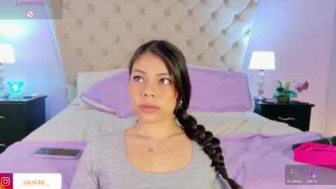 Caroline online show from February 10, 7:07 pm