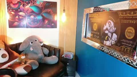 carolinejesh online show from May 27, 5:10 pm