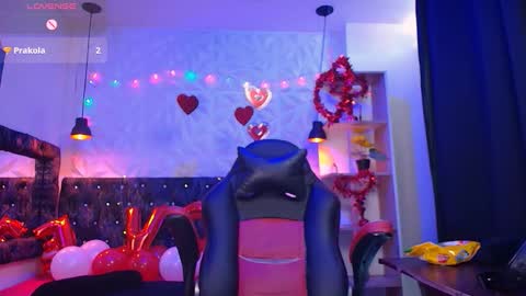 Snapshot of carolinescoth_dl chatting on February 15, 6:12 pm Caroline Scoth online show from February 15, 6:12 pm