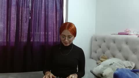 carolinnapinkman online show from March 25, 8:04 pm