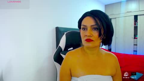 CarolinneFiotti online show from December 3, 1:31 pm