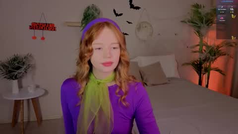 Caro online show from October 31, 3:46 pm