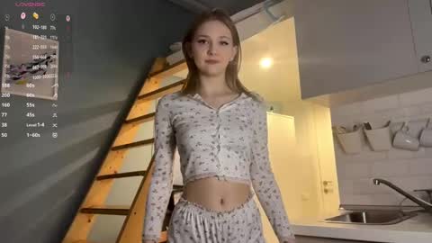 Snapshot of carollkaps chatting on February 10, 11:14 am Carol online show from February 10, 11:14 am