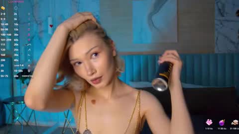 Snapshot of carolreeves chatting on February 26, 5:01 pm Carol online show from February 26, 5:01 pm