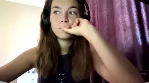 Snapshot of carolynnsobey chatting on July 14, 6:18 am Viktorie online show from July 14, 6:18 am