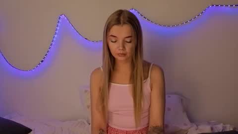 carriebradshawww online show from September 9, 11:54 am