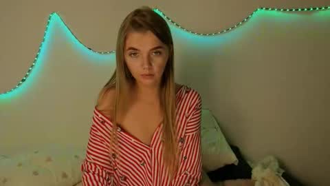 carriebradshawww online show from September 17, 1:18 am