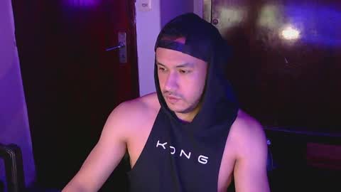 Snapshot of casas_oom chatting on December 8, 9:57 am      online show from December 8, 9:57 am