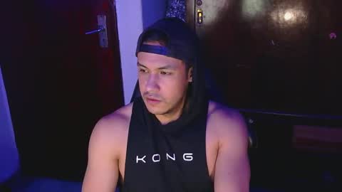 Snapshot of casas_oom chatting on March 6, 3:02 am      online show from March 6, 3:02 am