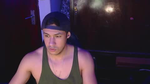 Snapshot of casas_oom chatting on March 10, 5:33 am      online show from March 10, 5:33 am