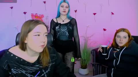 casey_meow_ online show from April 18, 8:51 am