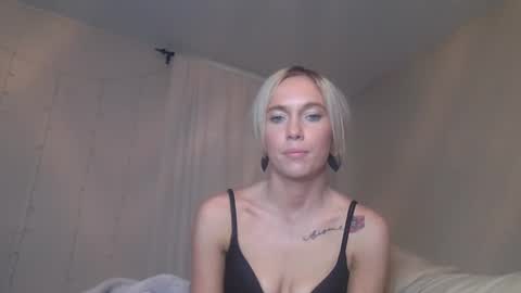 Snapshot of caseygirl6879 chatting on October 7, 10:07 pm Casey Lakes online show from October 7, 10:07 pm
