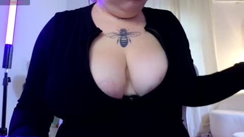 Casey Robbins online show from October 5, 5:50 am