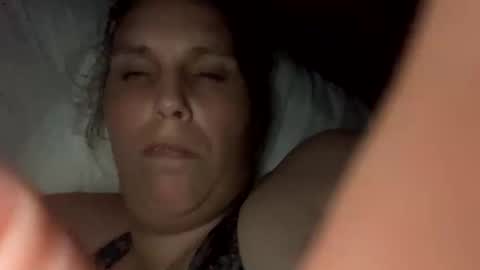 Snapshot of cashcoupllle chatting on May 25, 6:41 am Cash Couple online show from May 25, 6:41 am