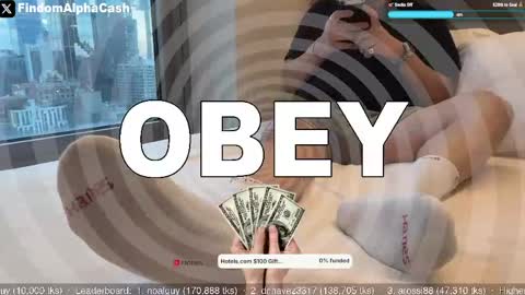 Snapshot of cashmastergrey chatting on June 1, 12:12 am Master Grey online show from June 1, 12:12 am
