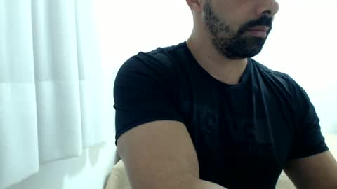 Snapshot of cashmastermuscle77 chatting on June 18, 10:30 am cashmastermuscle77 online show from June 18, 10:30 am