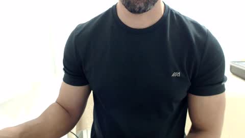 Snapshot of cashmastermuscle77 chatting on July 13, 9:39 pm cashmastermuscle77 online show from July 13, 9:39 pm
