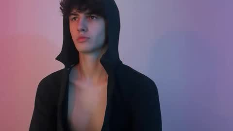 cashmasterparis online show from April 28, 1:37 am