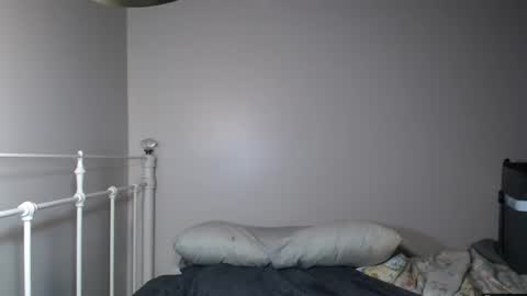 Snapshot of casinocam chatting on April 11, 12:26 am CasinoCam online show from April 11, 12:26 am