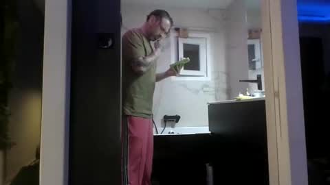 cassandra06400 online show from October 25, 9:09 pm