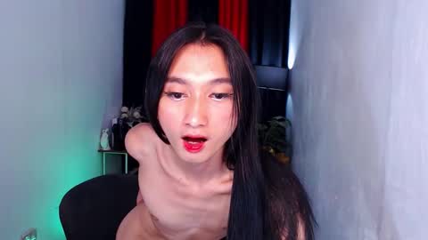 Snapshot of cassandrafoxxx chatting on December 7, 12:02 pm cassandrafoxxx online show from December 7, 12:02 pm