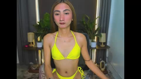 cassandrafoxxx online show from April 11, 6:12 pm