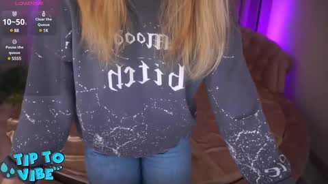 Snapshot of cassandragood chatting on March 8, 9:08 pm Lena online show from March 8, 9:08 pm