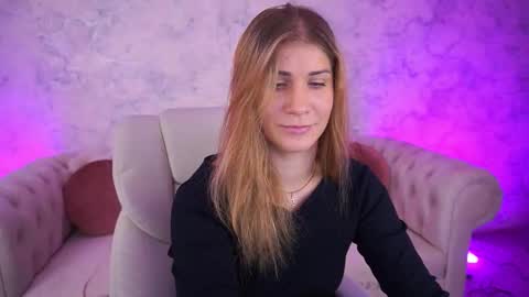 Snapshot of cassandragood chatting on September 25, 7:56 am Lena online show from September 25, 7:56 am