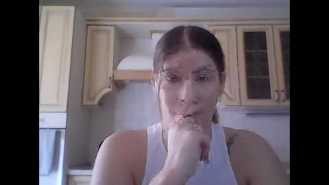 Snapshot of cassandragood chatting on October 22, 7:08 am Lena online show from October 22, 7:08 am