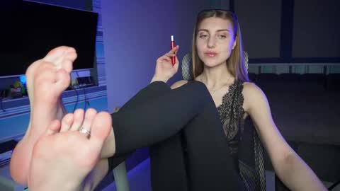 Snapshot of cassiablade1 chatting on November 18, 4:22 pm Seductress Cassia FINDOM AND SADISM NO NUDE online show from November 18, 4:22 pm